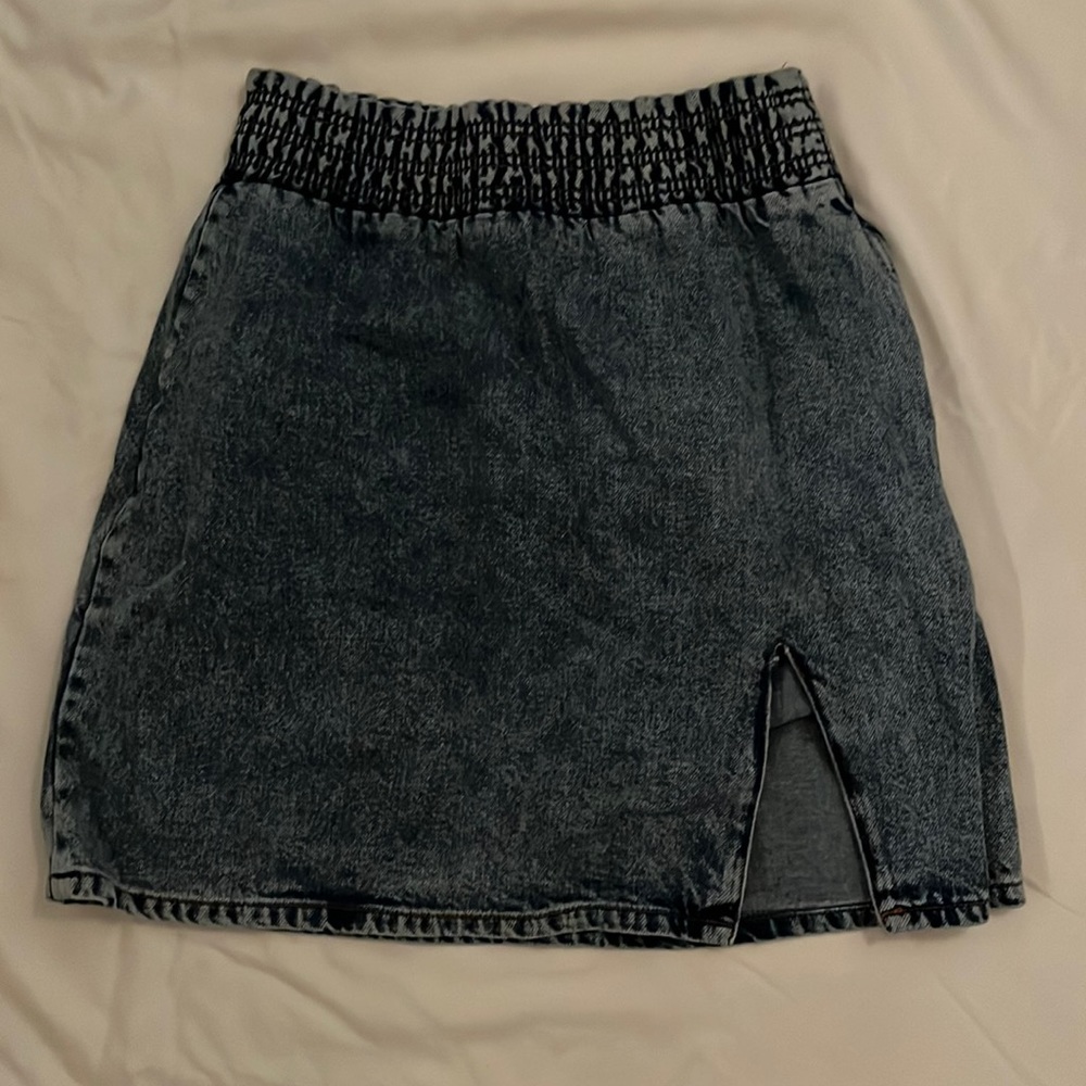 Super cute BDG high waisted skirt. Perfect condition.